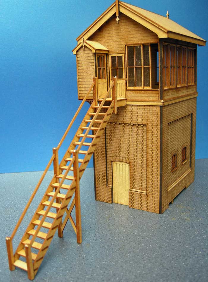 Type 5 Size D Tall LNWR Signal Box - in 4mm