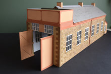 Load image into Gallery viewer, Princetown Engine Shed - 4mm